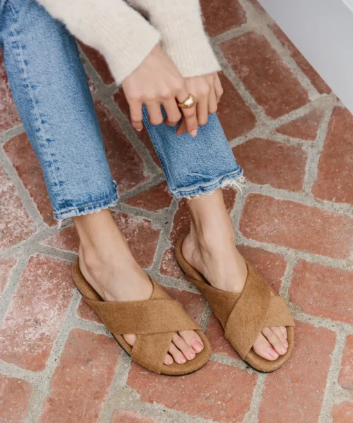 Cabin Crossover Sandal