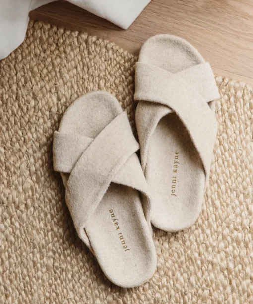 Cabin Crossover Sandal