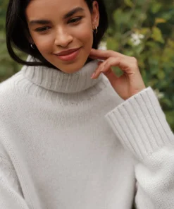 Cashmere Jet Turtleneck