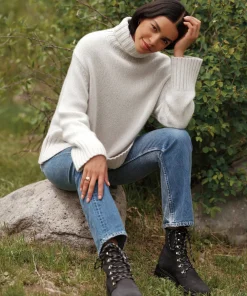 Cashmere Jet Turtleneck
