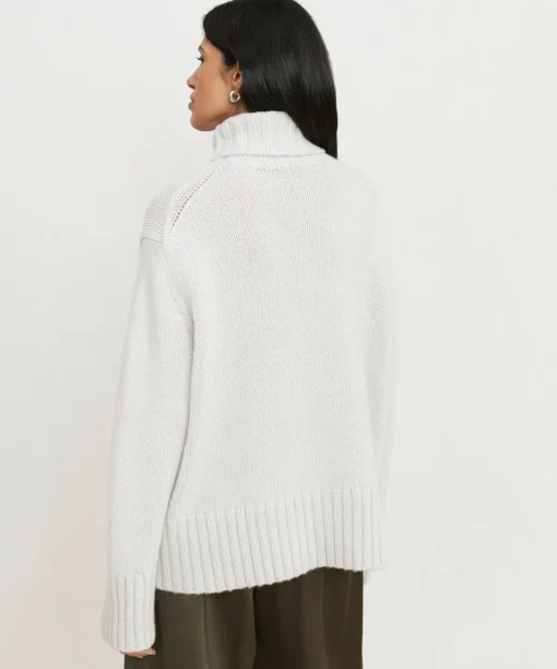 Cashmere Jet Turtleneck