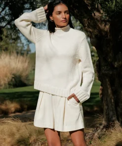 Classic Mockneck Pullover
