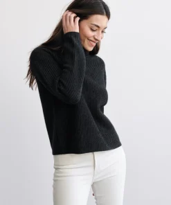 Cropped Turtleneck