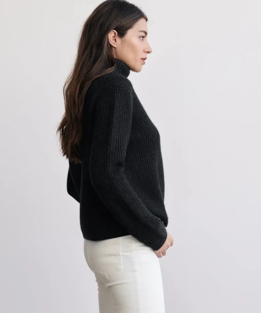 Cropped Turtleneck