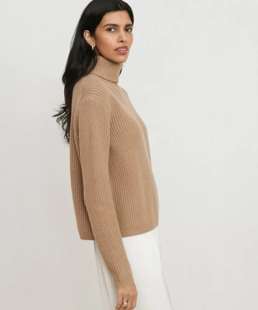 Cropped Turtleneck