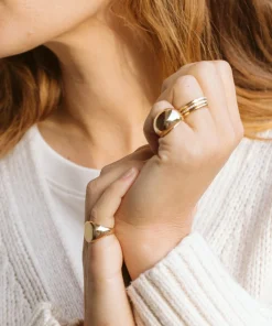 Gemma Signet Ring