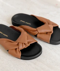 Leather Knot Sandal