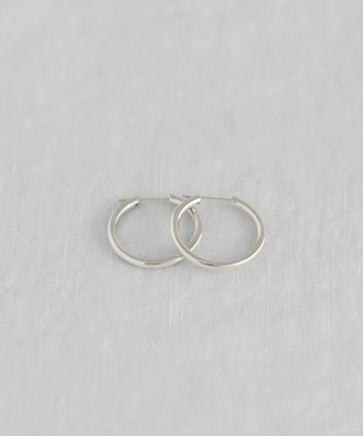 Medium Eloise Hoops