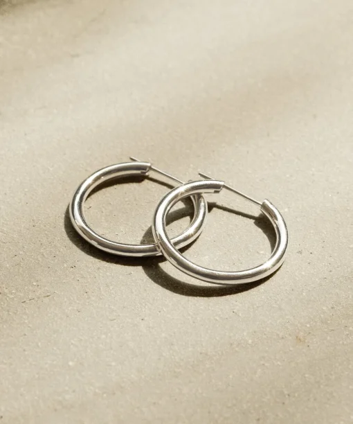 Medium Eloise Hoops