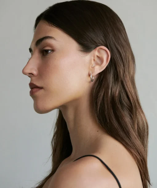 Medium Eloise Hoops