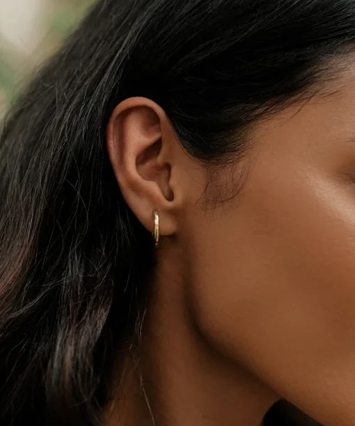 Medium Eloise Hoops