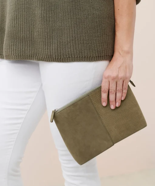 Medium Zip Pouch