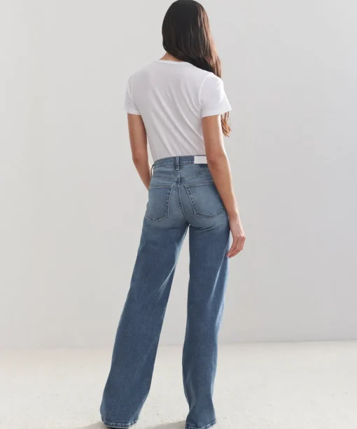 Mid Rise Wide Leg
