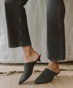 Oiled Leather Kitten Heel Mule