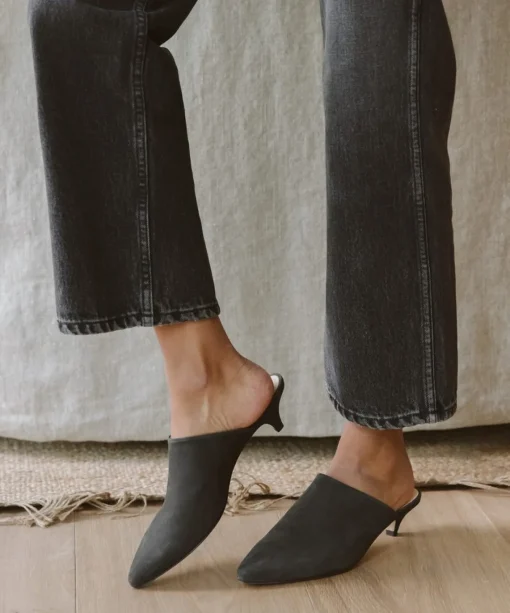 Oiled Leather Kitten Heel Mule