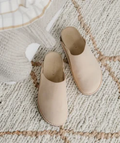 Oiled Leather Moc Clog