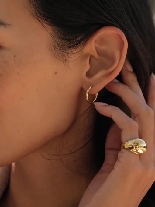 Small Eloise Hoops