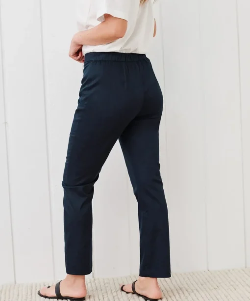 Weekender Slim Trouser